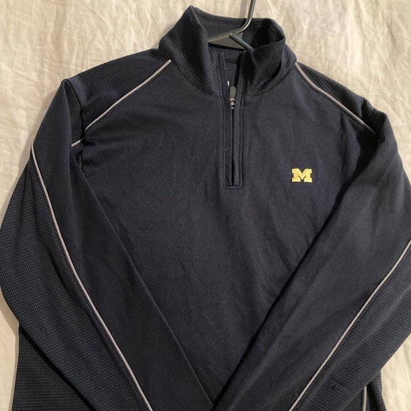 University of Michigan Wolverines Cutter and Buck Quarter Zip - Picture 1 of 4